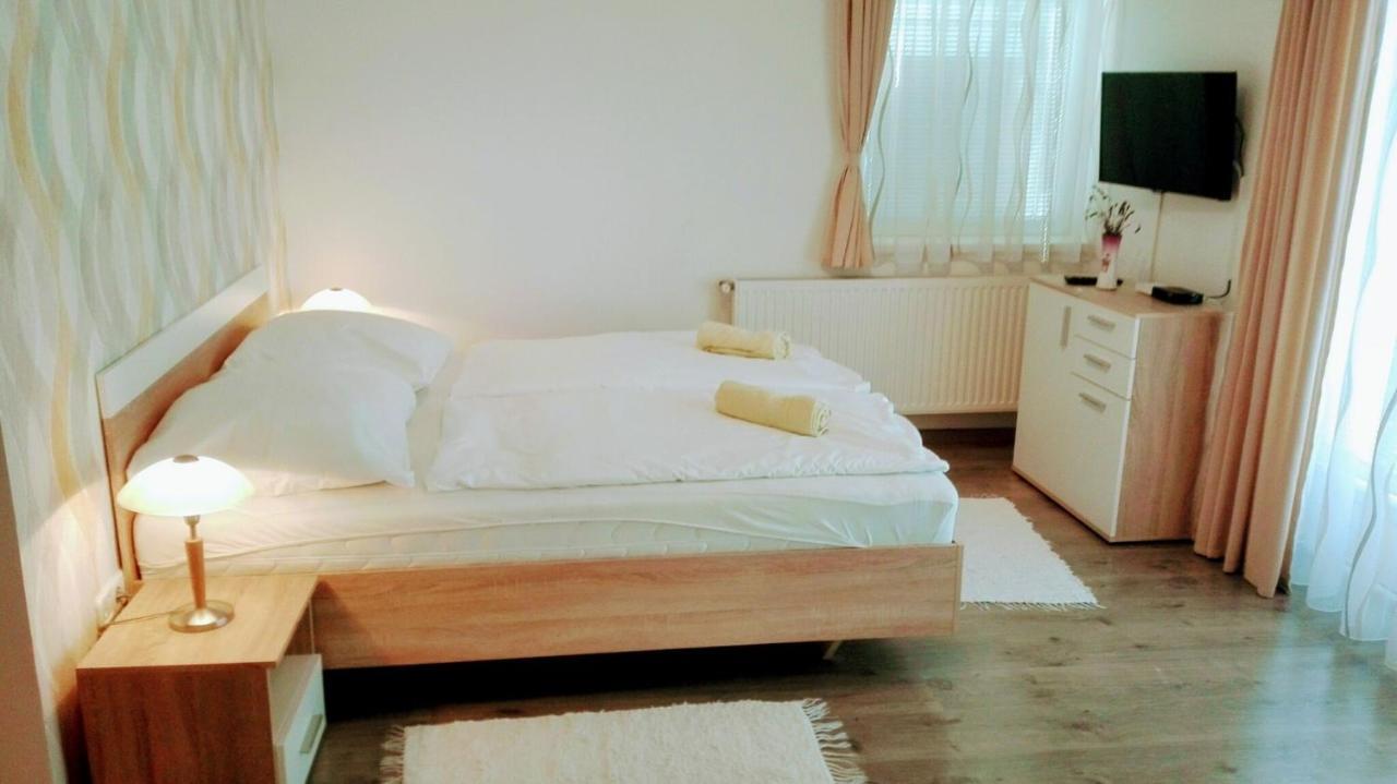 Lavender Apartment Хевиз Экстерьер фото